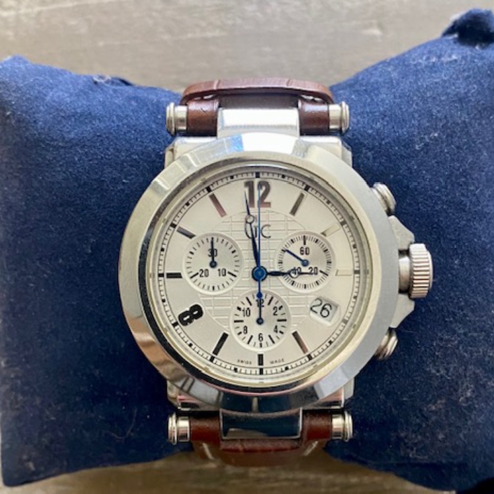 Guess Collection GC 31000G Chronograph Date Watch